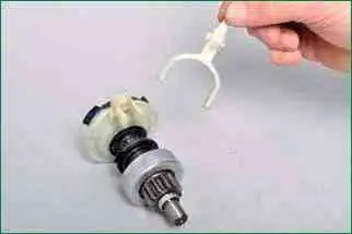 VAZ-2123 Anlasserreparatur