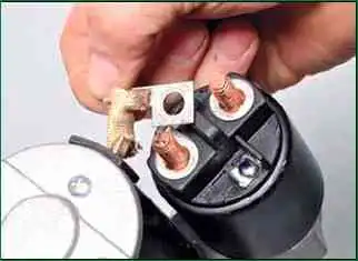 VAZ-2123 Anlasserreparatur