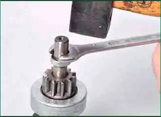 VAZ-2123 Anlasserreparatur