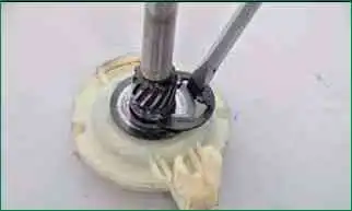 VAZ-2123 Anlasserreparatur