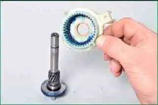 VAZ-2123 Anlasserreparatur