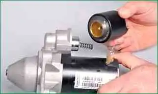 VAZ-2123 Anlasserreparatur