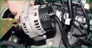 Снятие и установка генератора Niva Chevrolet