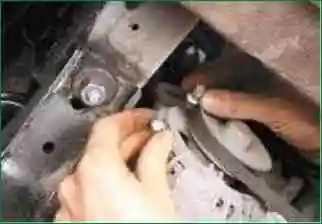 Снятие и установка генератора Niva Chevrolet
