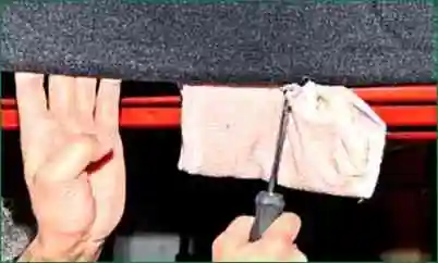 Disassembly and assembly of the tailgate Niva Chevrolet