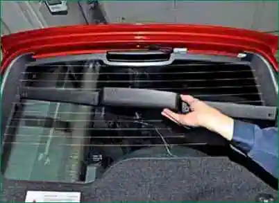 Disassembly and assembly of the tailgate Niva Chevrolet