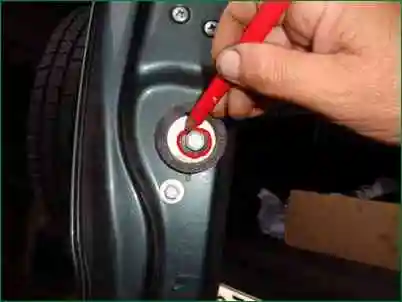 Disassembly and assembly of the tailgate Niva Chevrolet