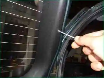 Disassembly and assembly of the tailgate Niva Chevrolet