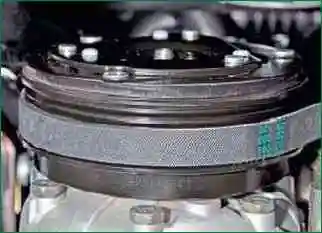 Як зняти та поставити компресор кондиціонера ВАЗ-2123