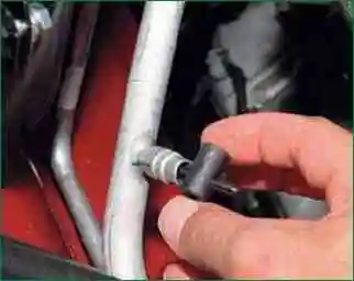 Як зняти та поставити компресор кондиціонера ВАЗ-2123