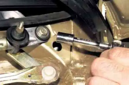 Reparación y reemplazo de limpiaparabrisas Niva Chevrolet