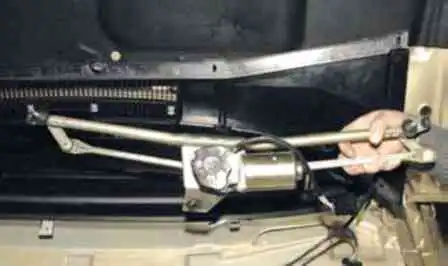 Reparación y reemplazo de limpiaparabrisas Niva Chevrolet