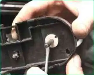 Aus- und Einbau von Lufteinlass, Stangen und Halterung für Heizungshebel Niva Chevrolet