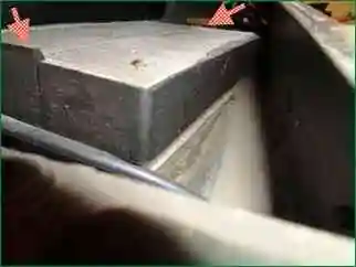 Заміна фільтру повітря салону Niva Chevrolet