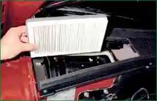 Заміна фільтру повітря салону Niva Chevrolet