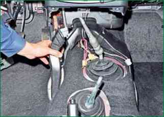 Removing and installing Niva Chevrolet heater