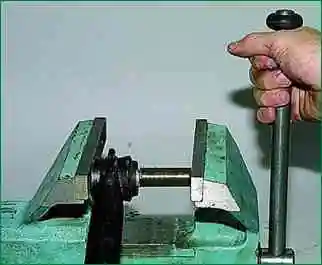 Заміна штанг задньої підвіски Niva Chevrolet