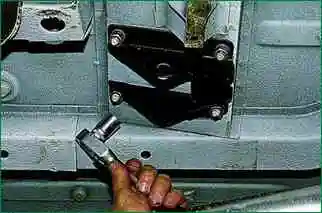 Заміна штанг задньої підвіски Niva Chevrolet