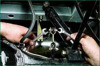 Niva Chevrolet rear suspension spring replacement