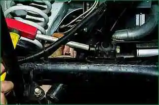 Заміна штанг задньої підвіски Niva Chevrolet