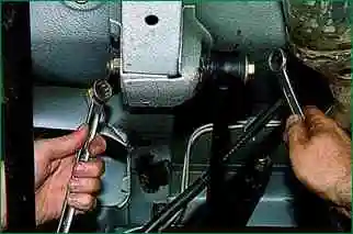 Заміна штанг задньої підвіски Niva Chevrolet