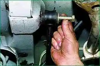 Заміна штанг задньої підвіски Niva Chevrolet