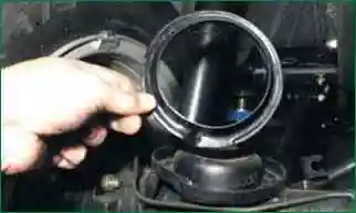 Niva Chevrolet rear suspension spring replacement