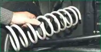 Niva Chevrolet rear suspension spring replacement