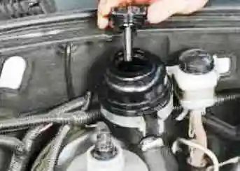 VAZ-2123 power steering fluid replacement VAZ-2123 power steering fluid replacement