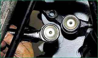 Wie man eine Schwinge eines Niva Chevrolet repariert