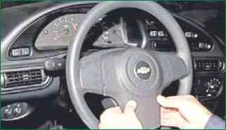 Cómo quitar el volante VAZ-2123