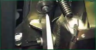 How to remove the VAZ-2123 steering column