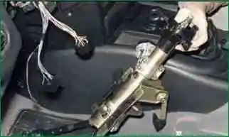 How to remove the VAZ-2123 steering column