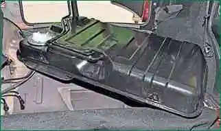 Як зняти та поставити паливний бак ВАЗ-2123