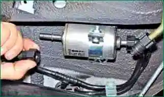 Reemplazo del filtro de combustible Niva Chevrolet Reemplazo del filtro de combustible Niva Chevrolet