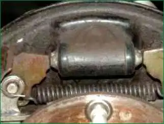 Як замінити задній робочий циліндр гальм Niva Chevrolet