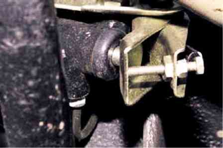 How to adjust the VAZ-2123 brake regulator