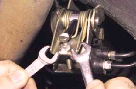 How to adjust the VAZ-2123 brake controller