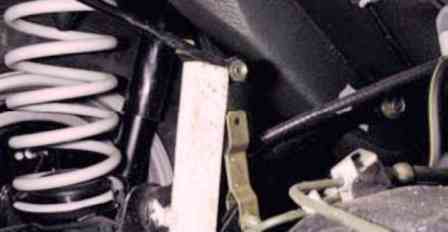 How to adjust the VAZ-2123 brake regulator
