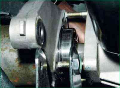 Зняття та встановлення приводів передніх коліс Niva Chevrolet