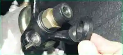 Removing and installing Niva Chevrolet intermediate shaft