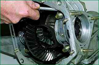 So zerlegen und montieren Sie das Vorderachsgetriebe VAZ- 2123