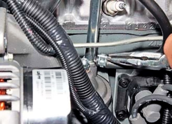 Как прочистить систему вентиляции картера двигателя Нива Шевроле