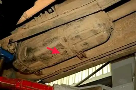 Замена топливных баков автомобиля УАЗ Патриот