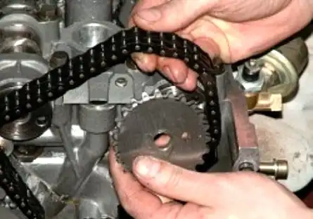 Снятие распределительных валов ЗМЗ-409 Снятие распределительных валов ЗМЗ-409