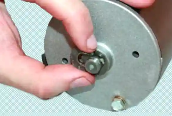 Снятие и ремонт стартера AZE 2517