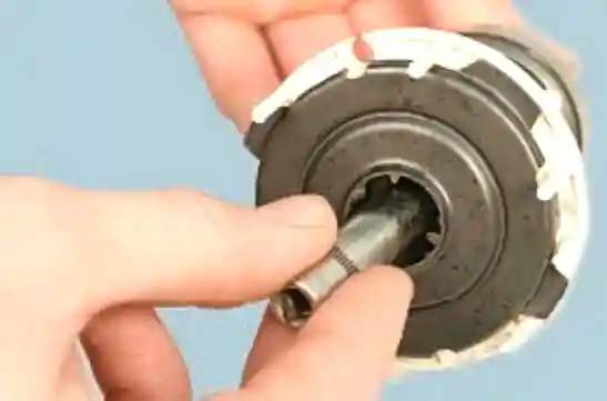 Снятие и ремонт стартера AZE 2517