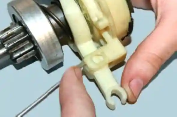 Снятие и ремонт стартера AZE 2517