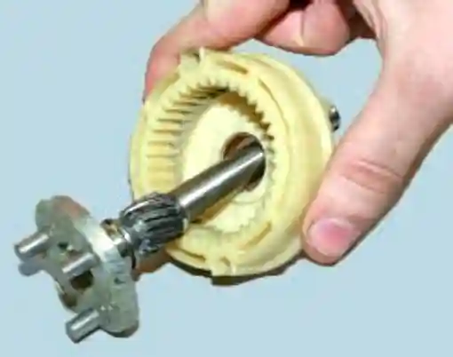 Снятие и ремонт стартера AZE 2517