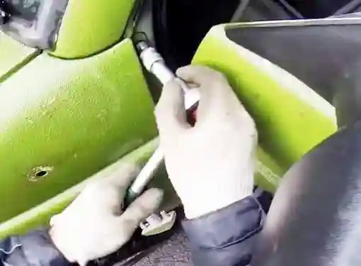 Как снять переднее крыло УАЗ Патриот